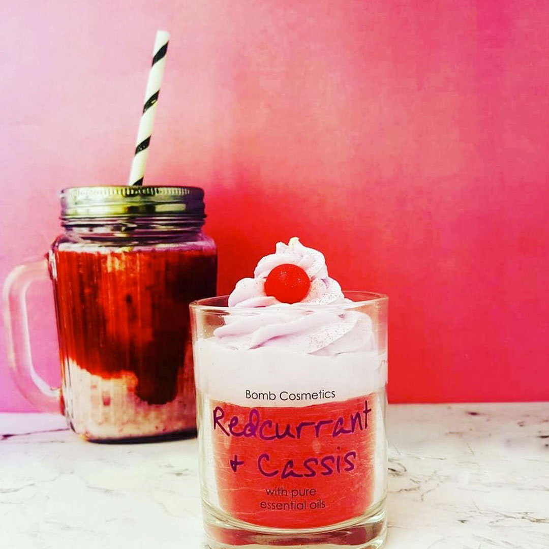 vela aromática hecha a mano aroma grosella