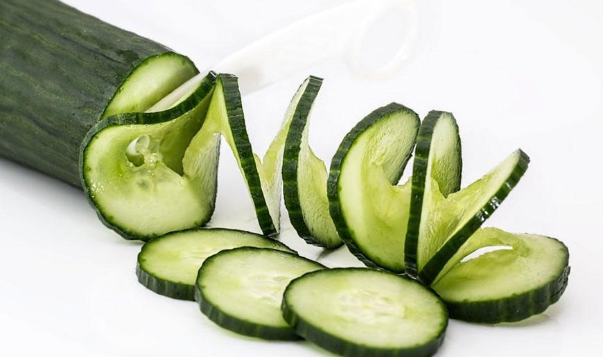 Descubre los beneficios que el pepino le aporta a tu piel